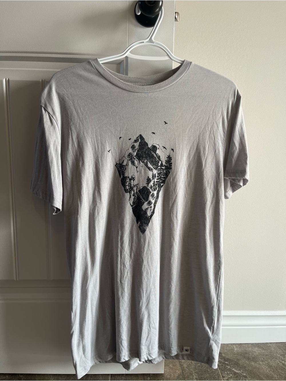 tentree Light Gray Tee with Black Mountain Graphic